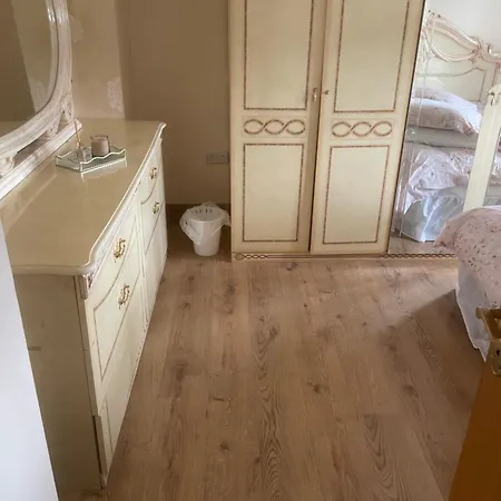 Dolly's Habitación en casa particular Galway